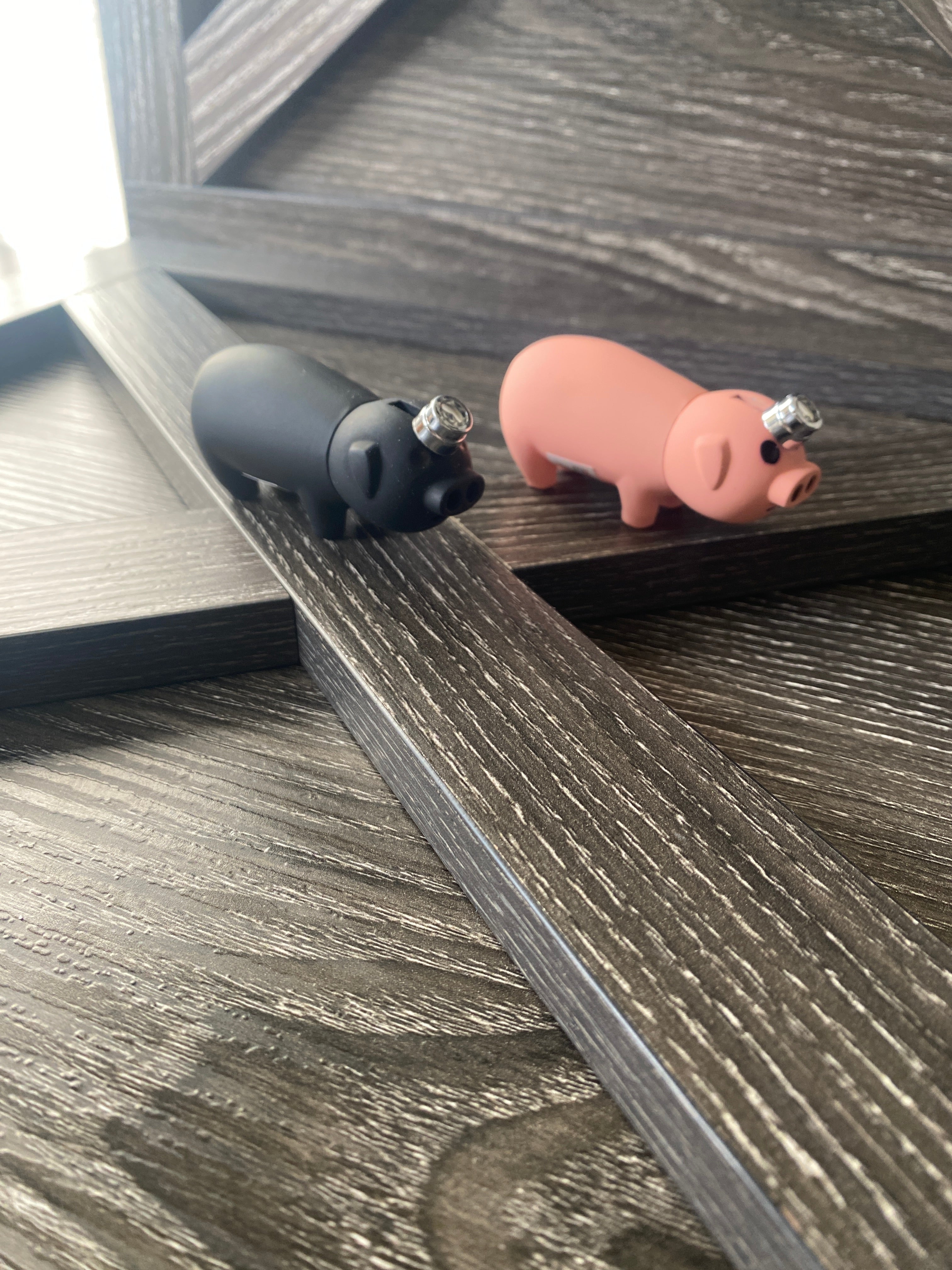 Pink & Black Collectable Piggy Torch Lighter