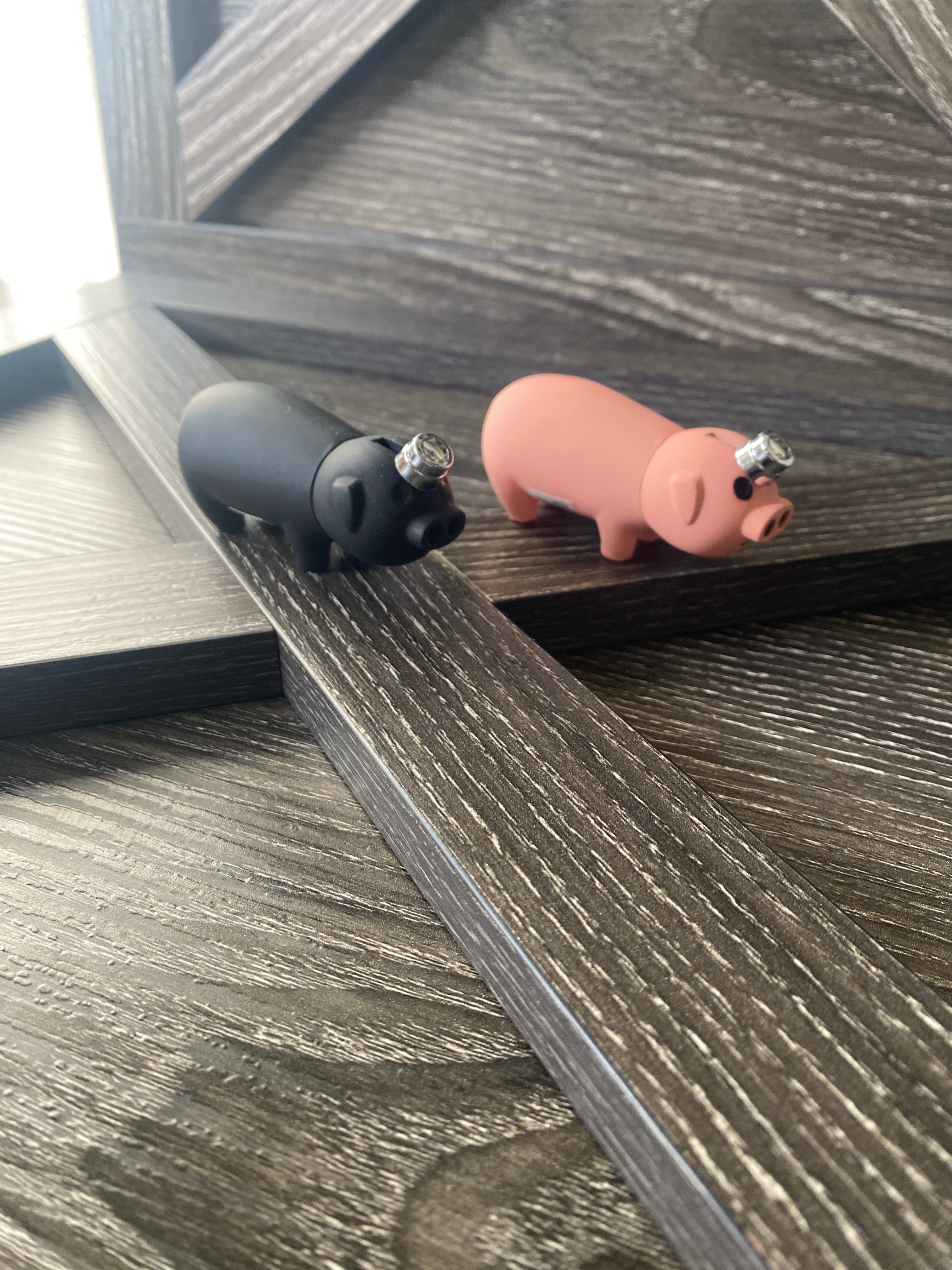 Pink & Black Collectable Piggy Torch Lighter