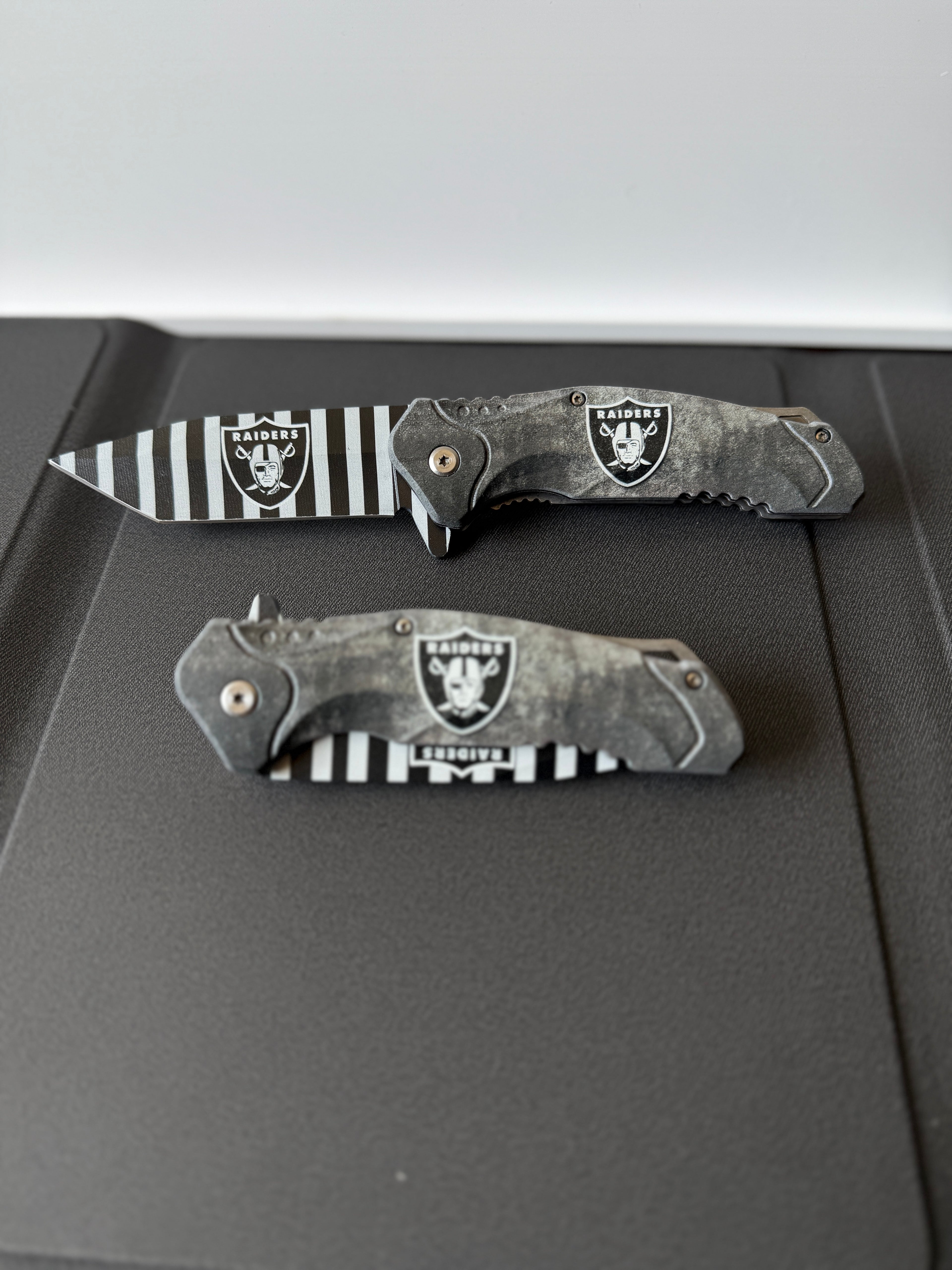 Raiders Knife