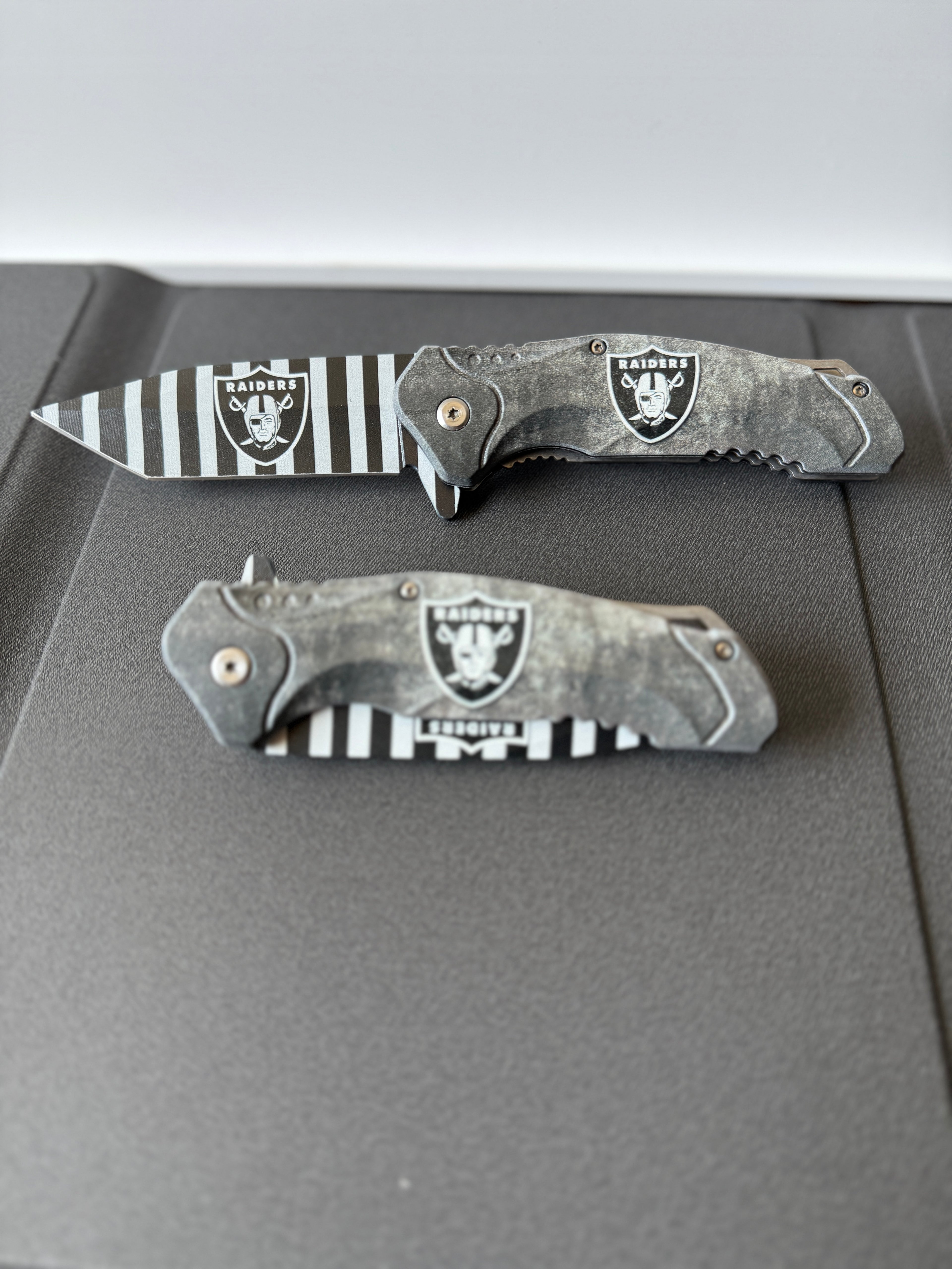 Raiders Knife