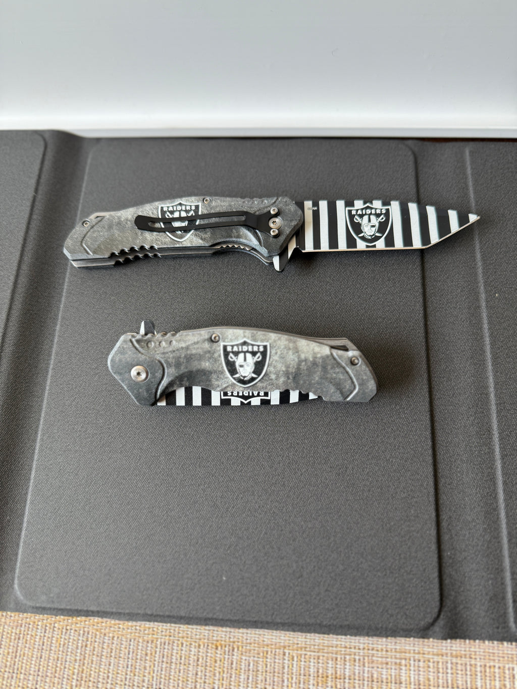 Raiders Knife