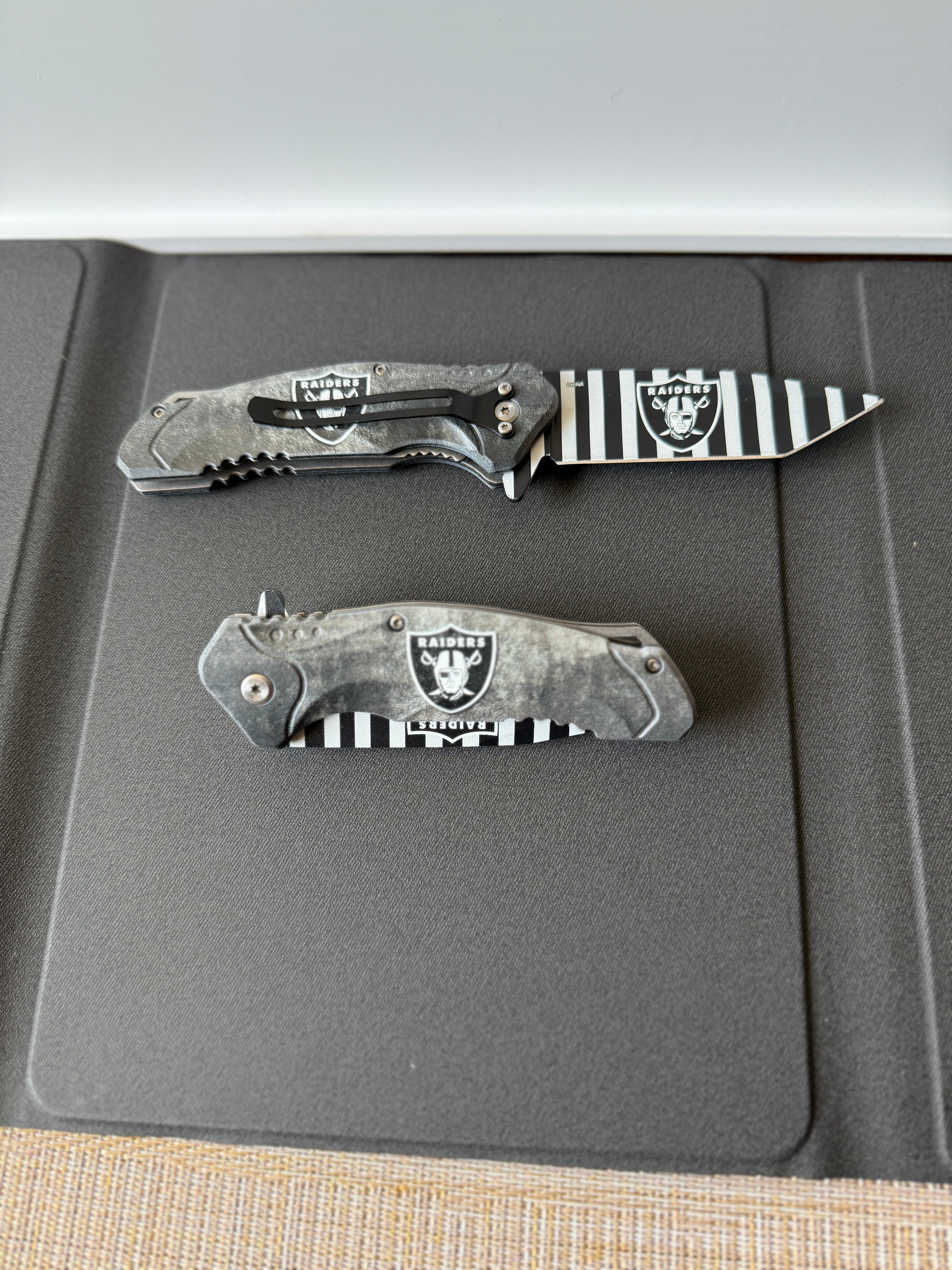 Raiders Knife