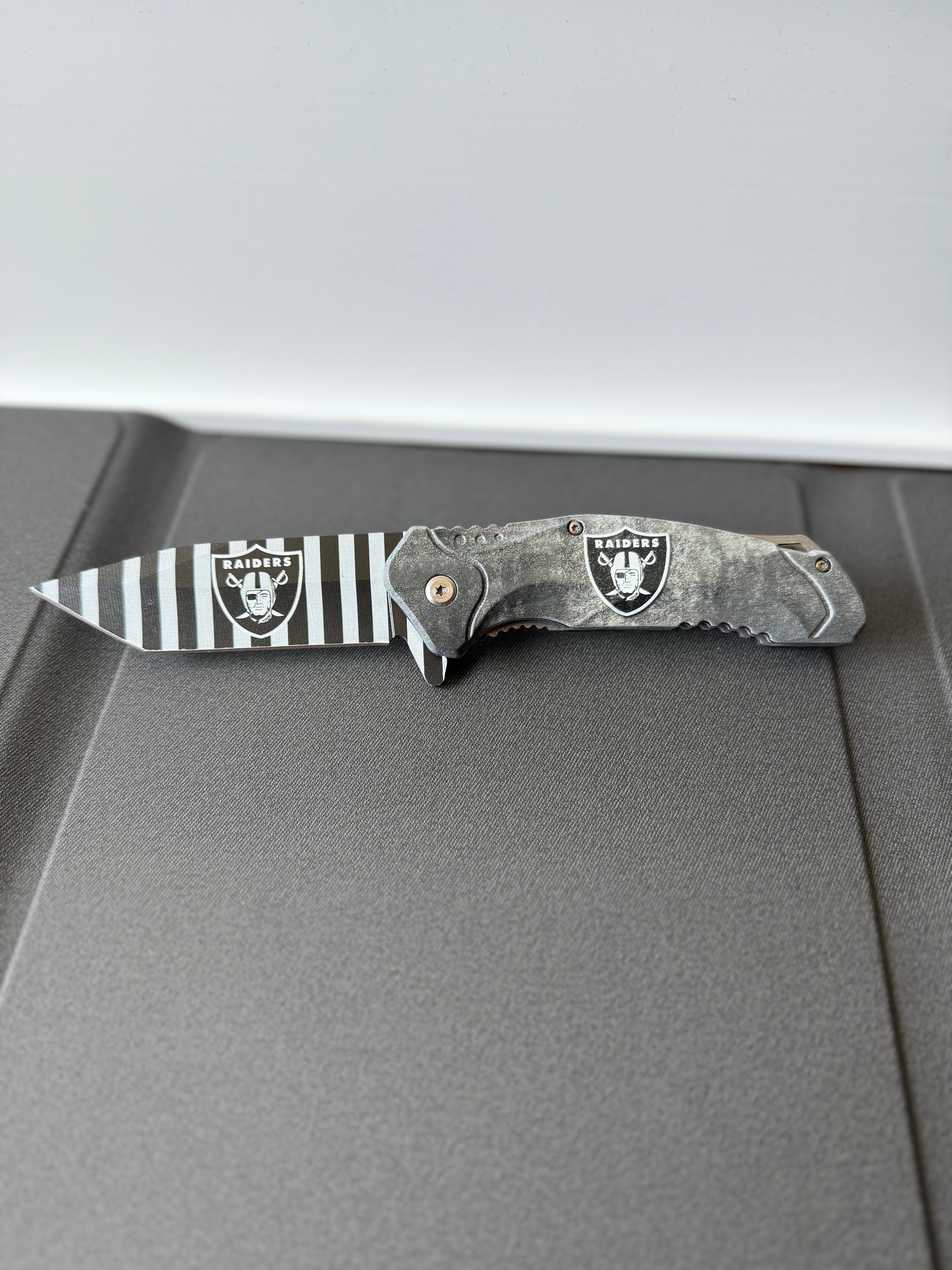 Raiders Knife
