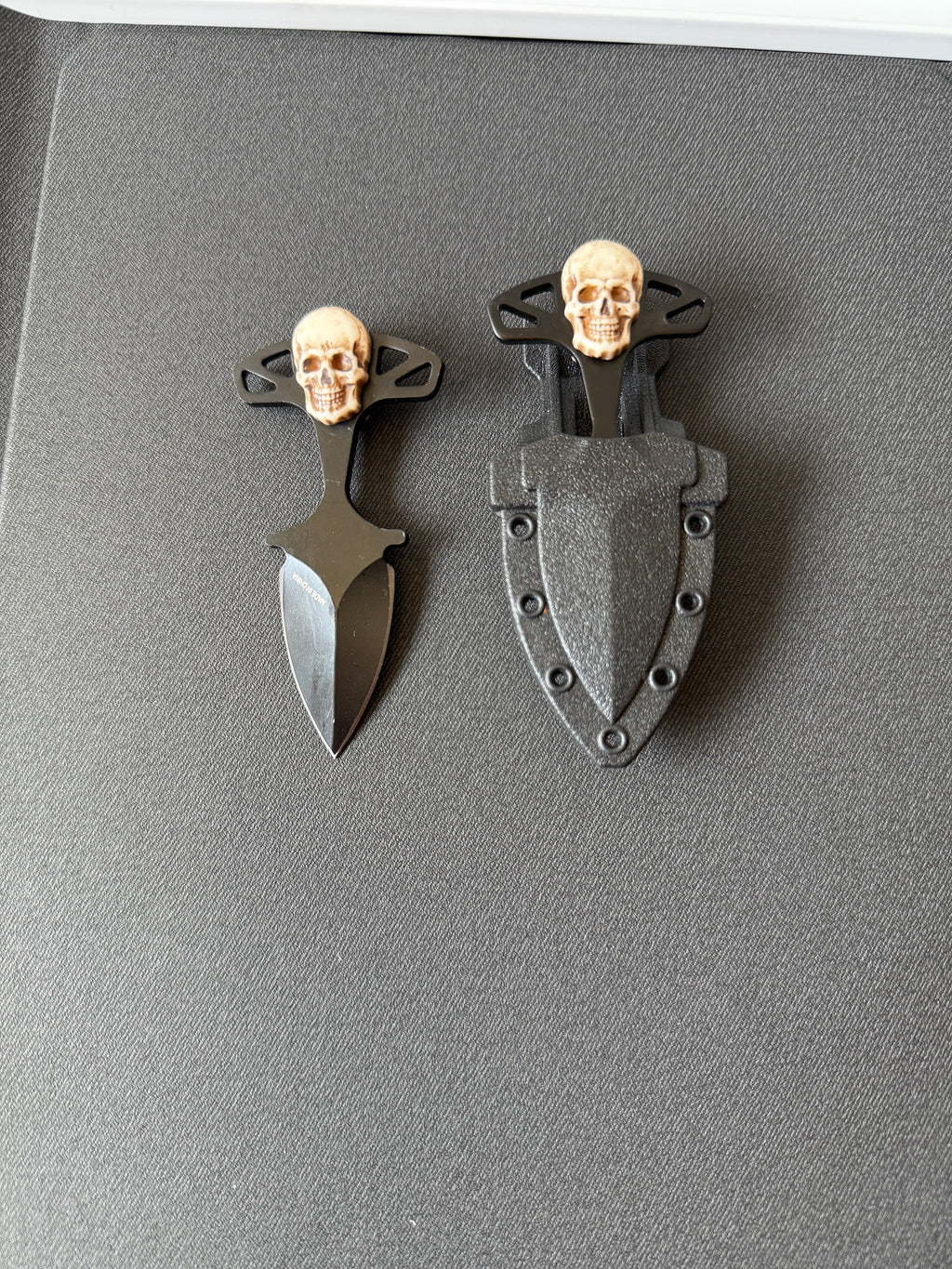 Skull Tactical Super Hunting Knife