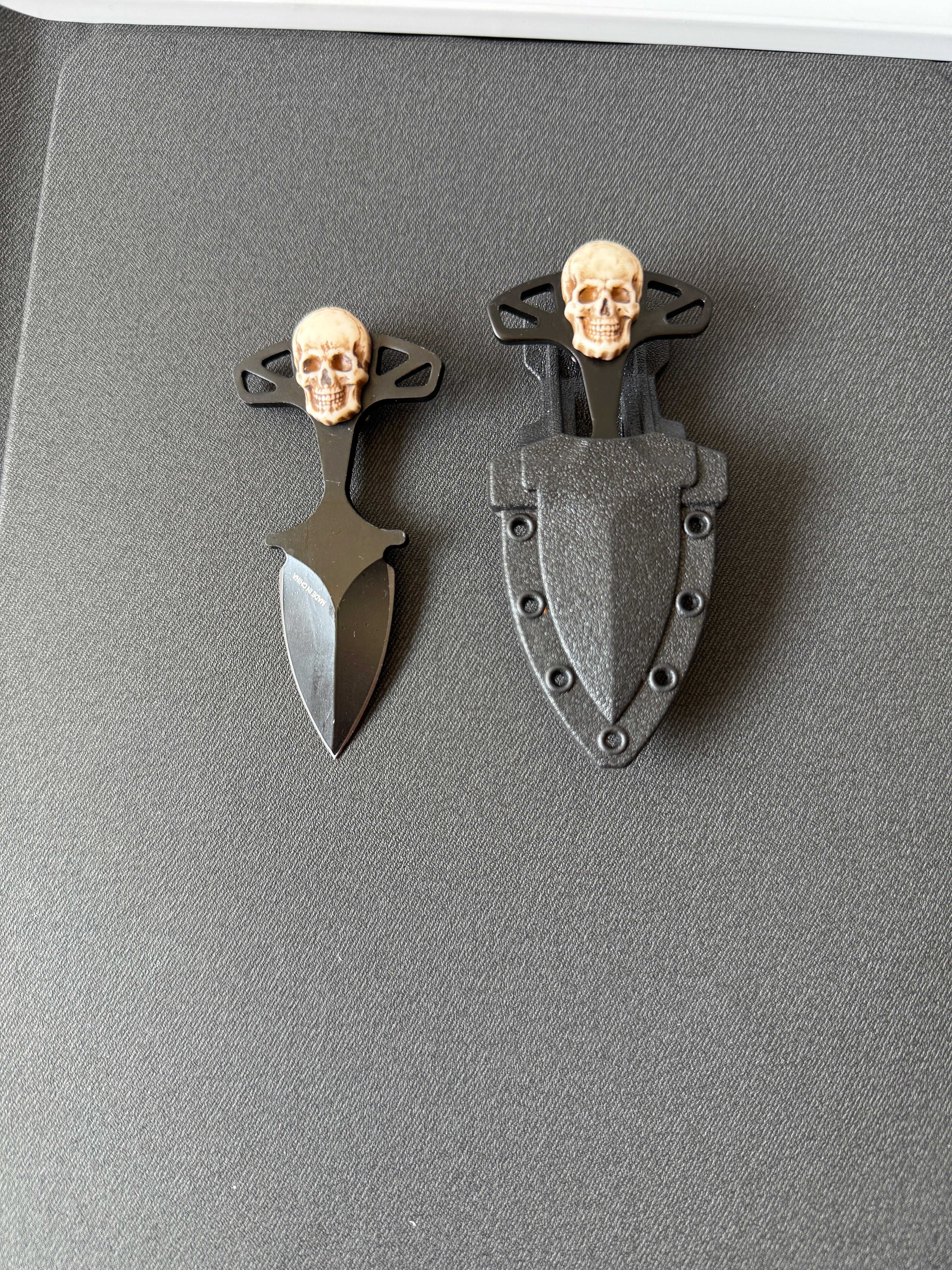 Skull Tactical Super Hunting Knife