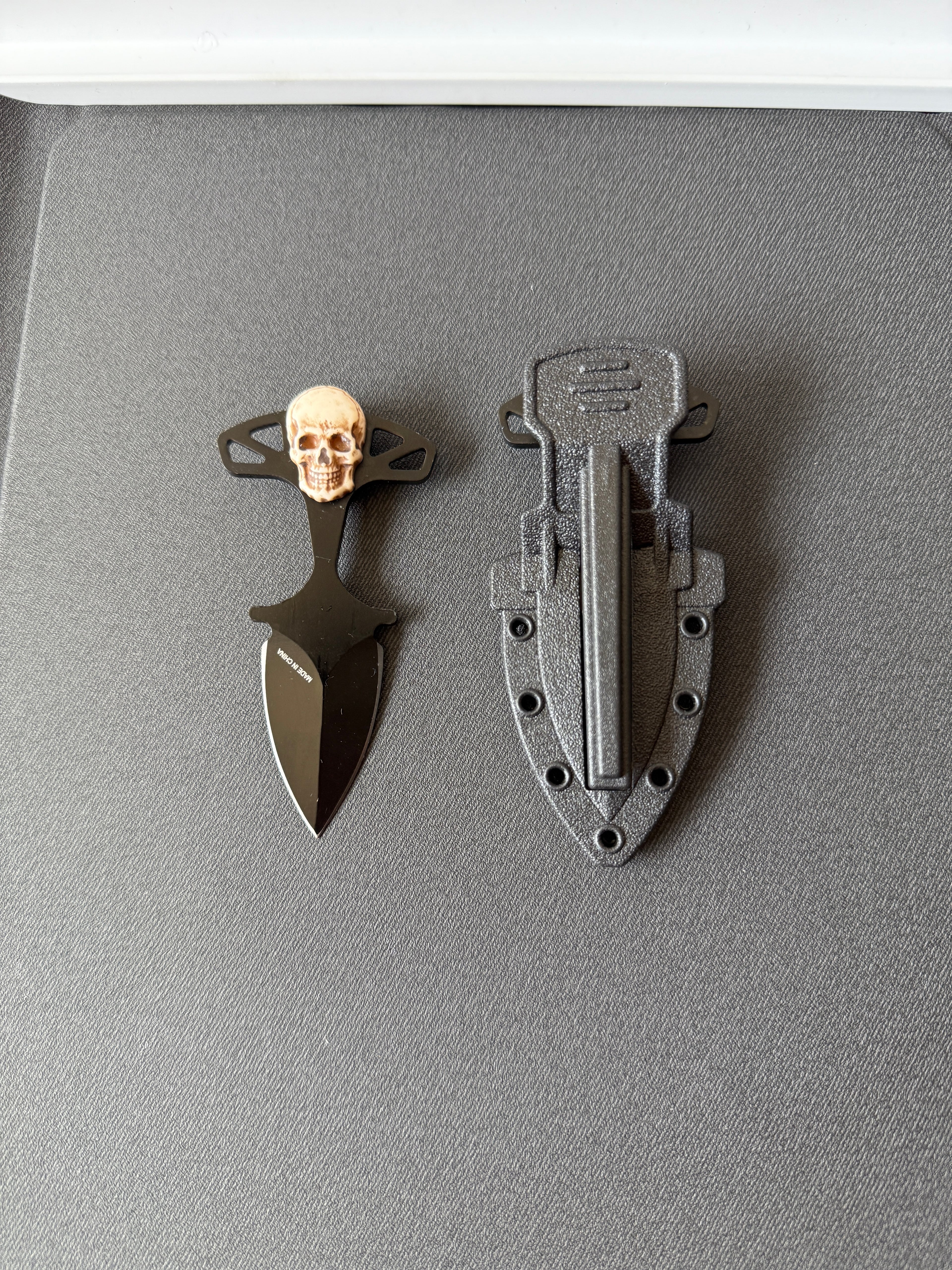 Skull Tactical Super Hunting Knife