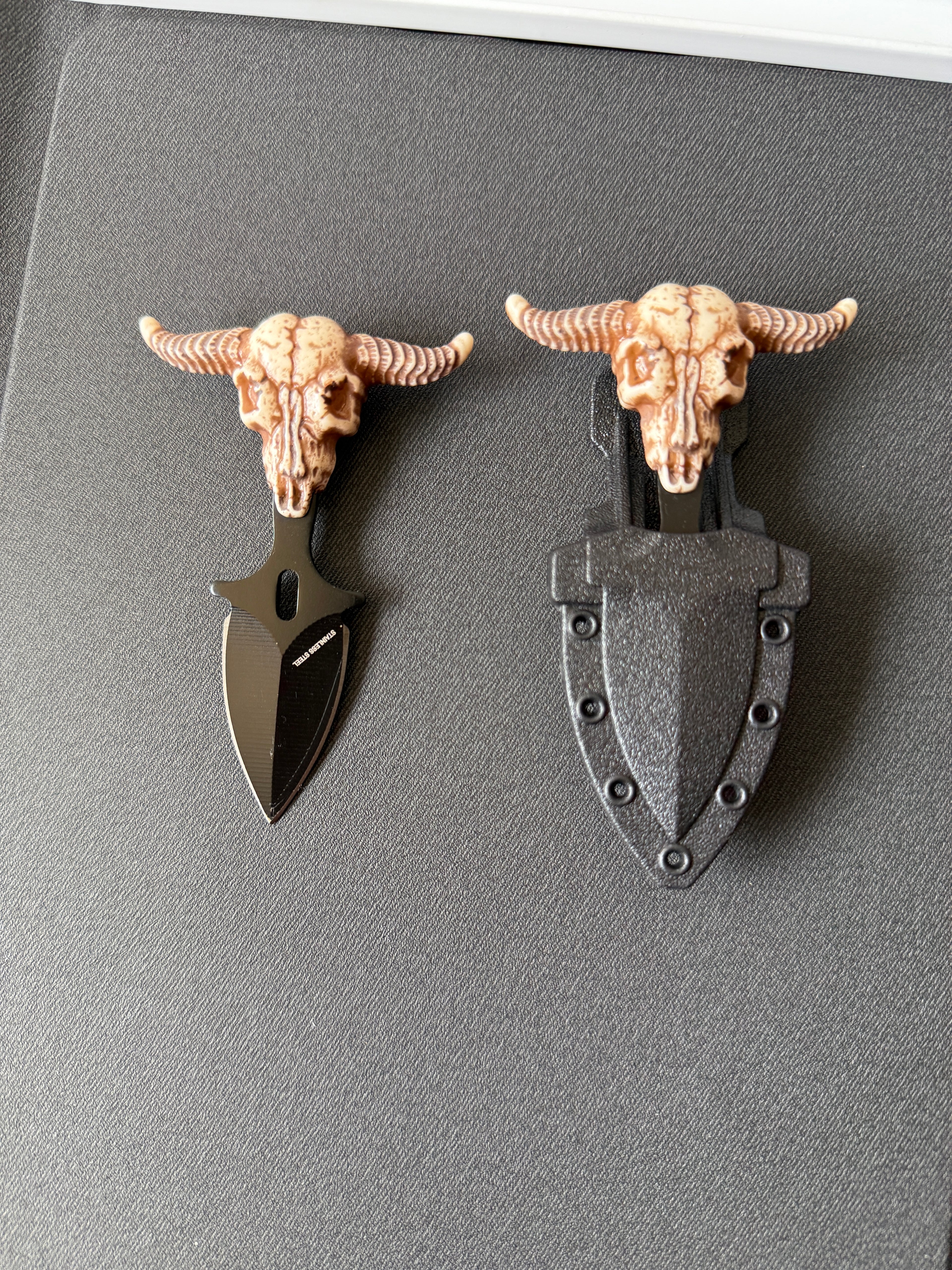 Bull Western Skull Tactical Super Hunting Knife