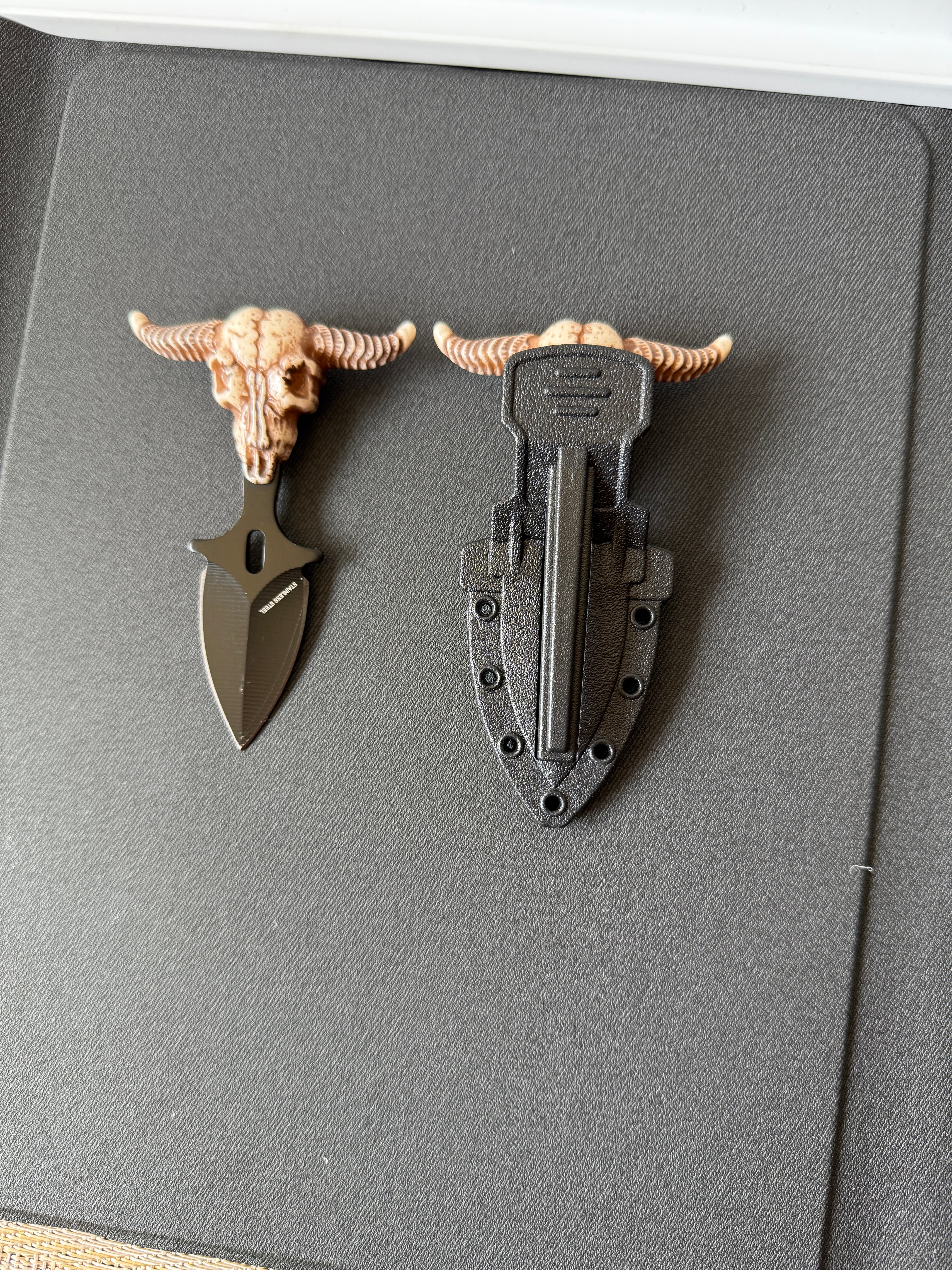 Bull Western Skull Tactical Super Hunting Knife