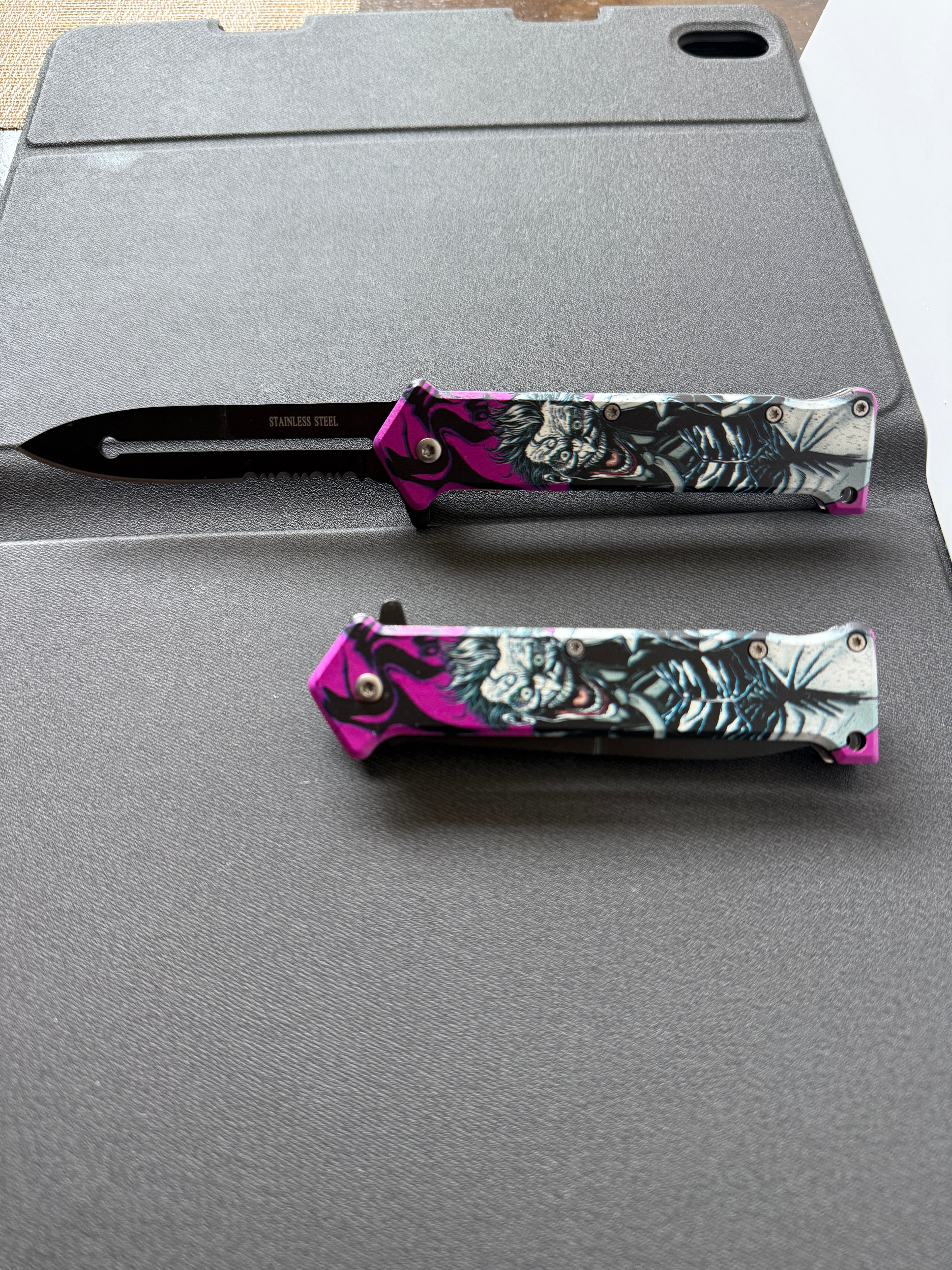 Batman the Joker Tactical Knife